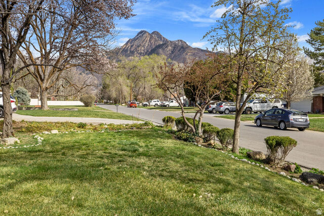 Property Photo: 1889 E 4675 S UT 84117