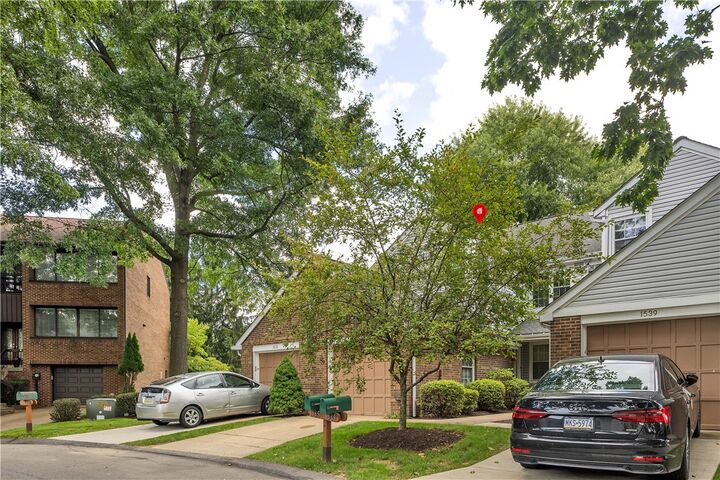 Property Photo:  1535 Merion Lane  PA 15139 