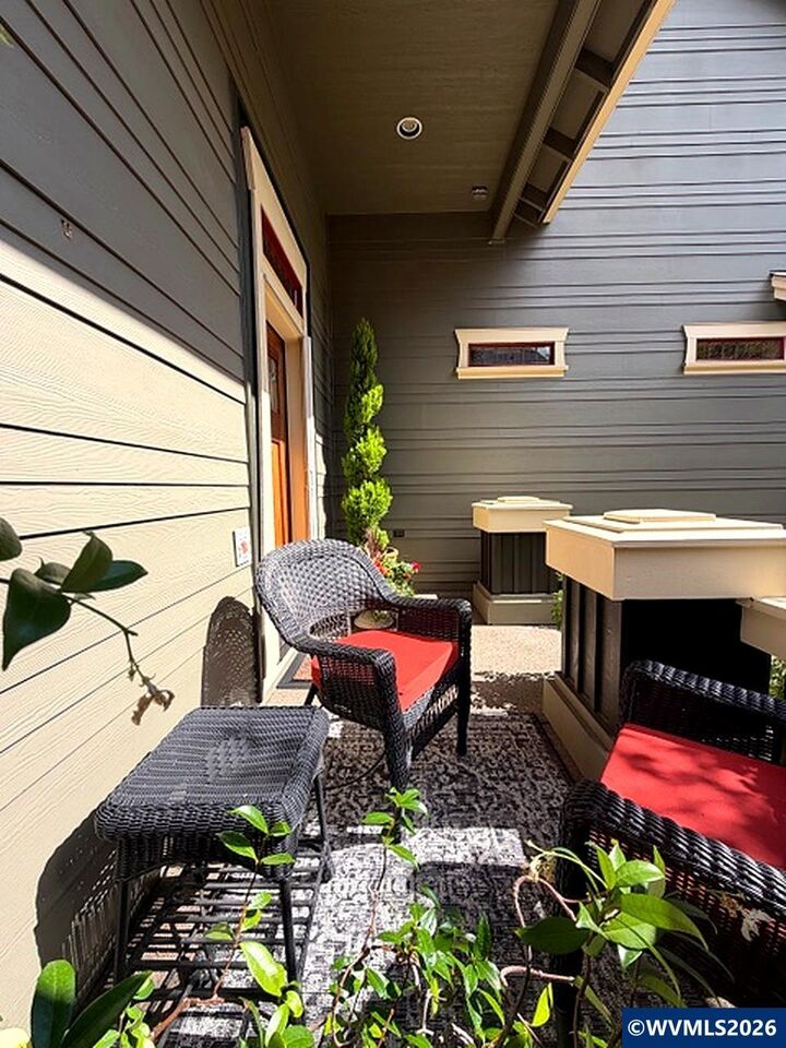 Property Photo: 2777 Vibbert St S OR 97302