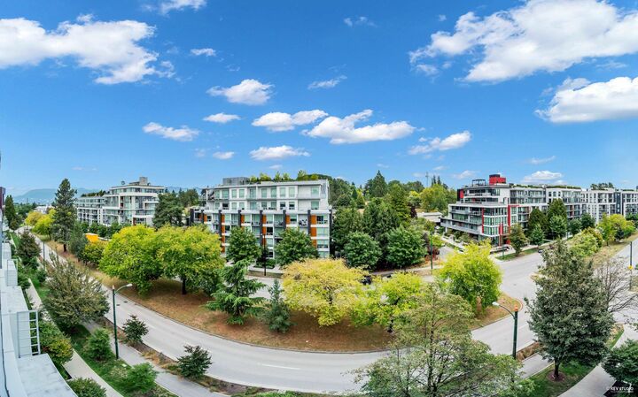Property Photo:  5077 Cambie Street 604  BC V5Z 0H7 