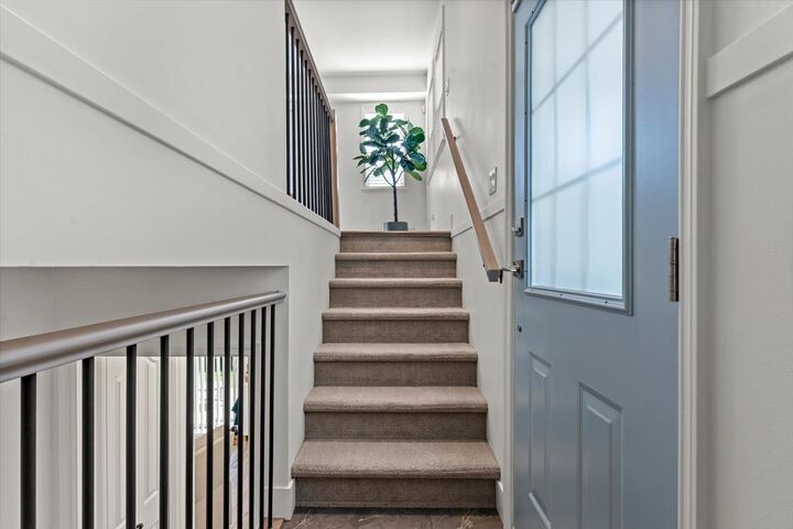 Photo de la propriété: 46538 First Avenue 9 BC V2P 1W9