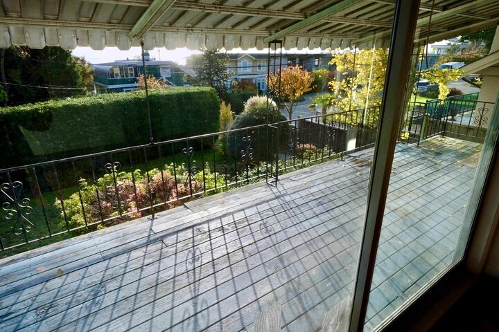 Property Photo:  14683 West Beach Avenue House  BC V4B 2T9 