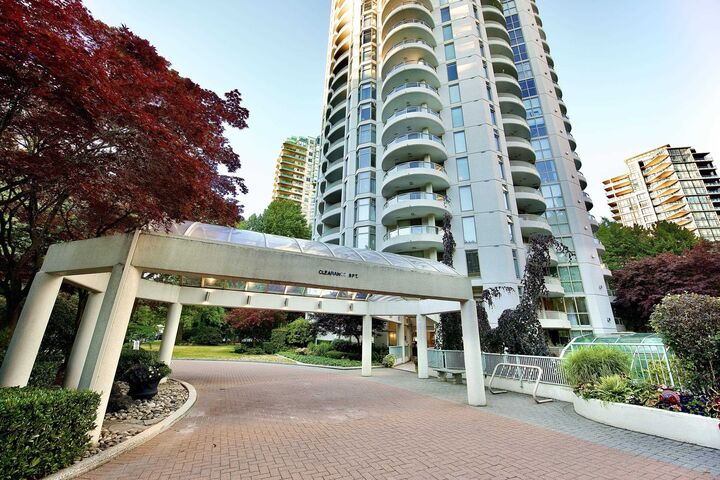 Property Photo: 6188 Patterson Avenue 105 BC V5H 2N1