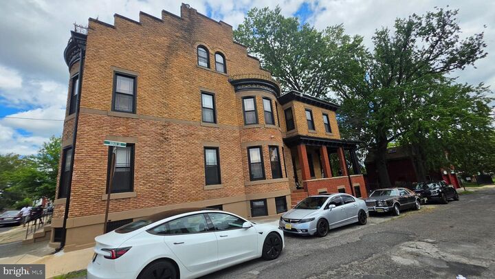 Property Photo:  178 Brunswick Apt #1  NJ 08618 