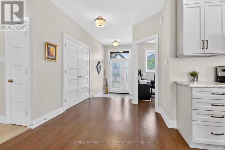 Property Photo:  124 Lyon Street  ON K0A 1W0 