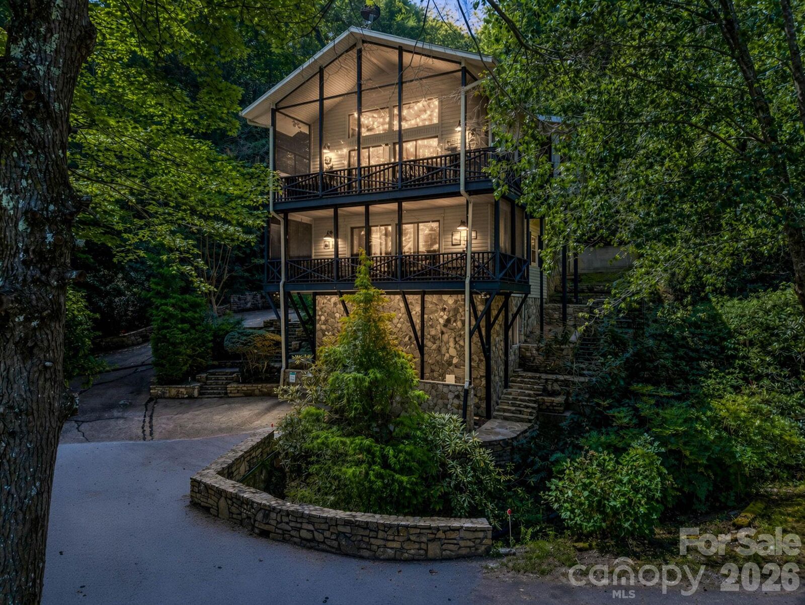 Property Photo:  485 Grandview Drive  NC 28746 