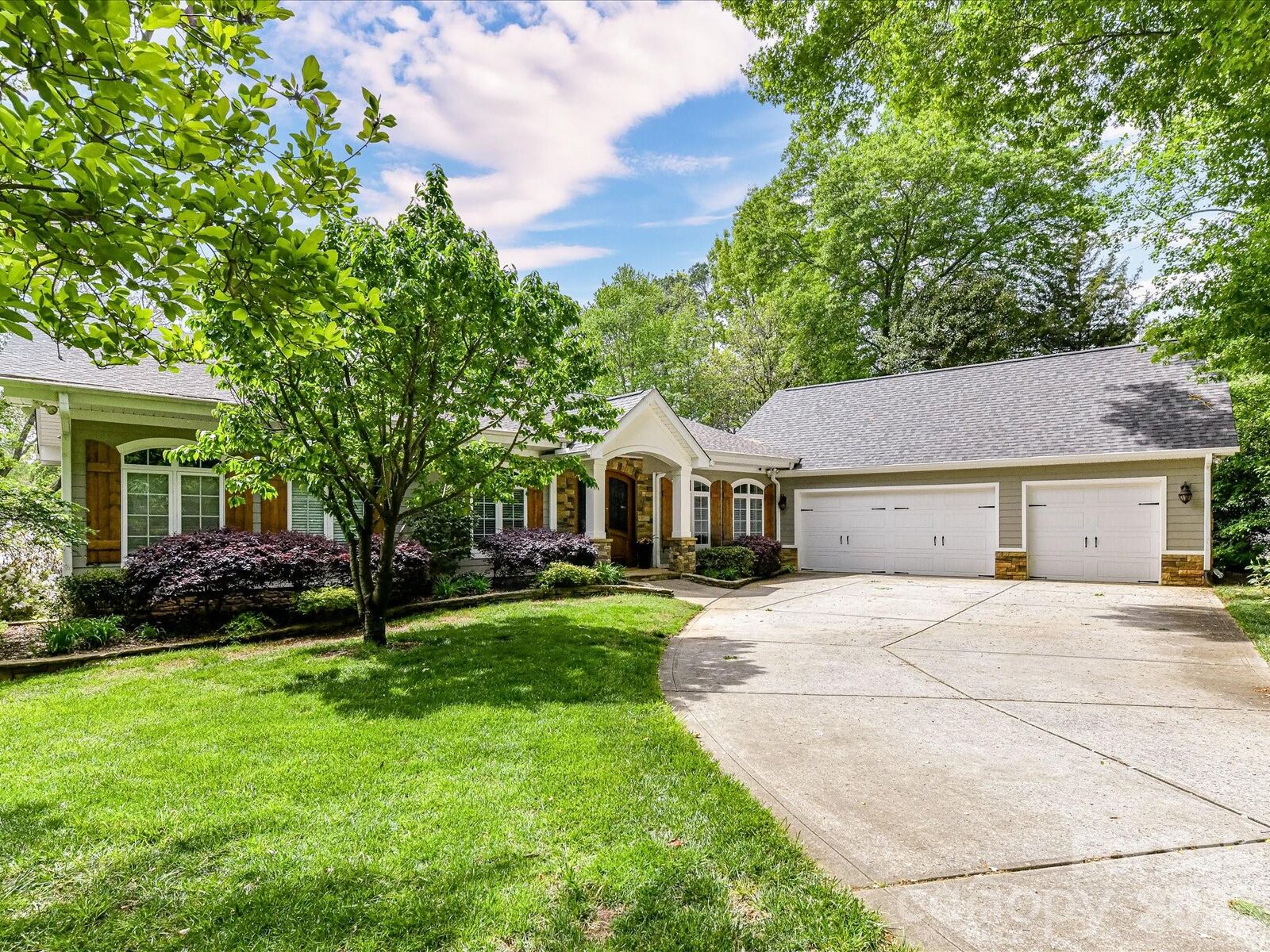 Property Photo:  16211 Terry Lane  NC 28078 