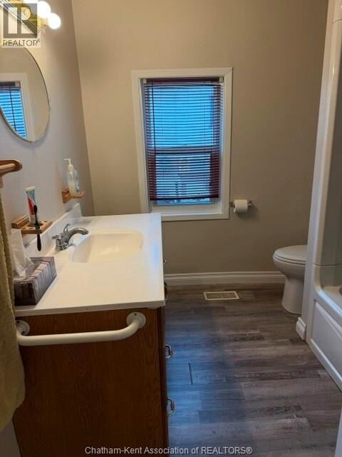 Property Photo:  303 Wellington Street West  ON N7M 1K2 