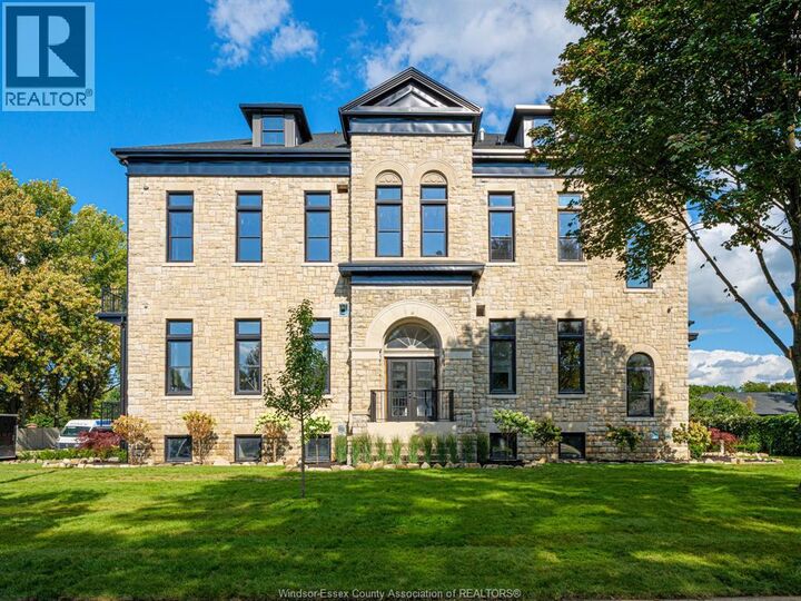Property Photo:  247 Brock Street 101  ON N9V 2H4 