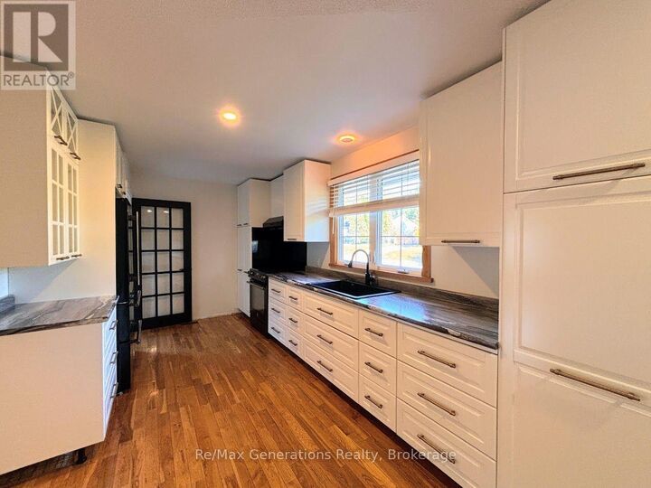 Property Photo:  34 Redwing Avenue  ON P0T 2C0 