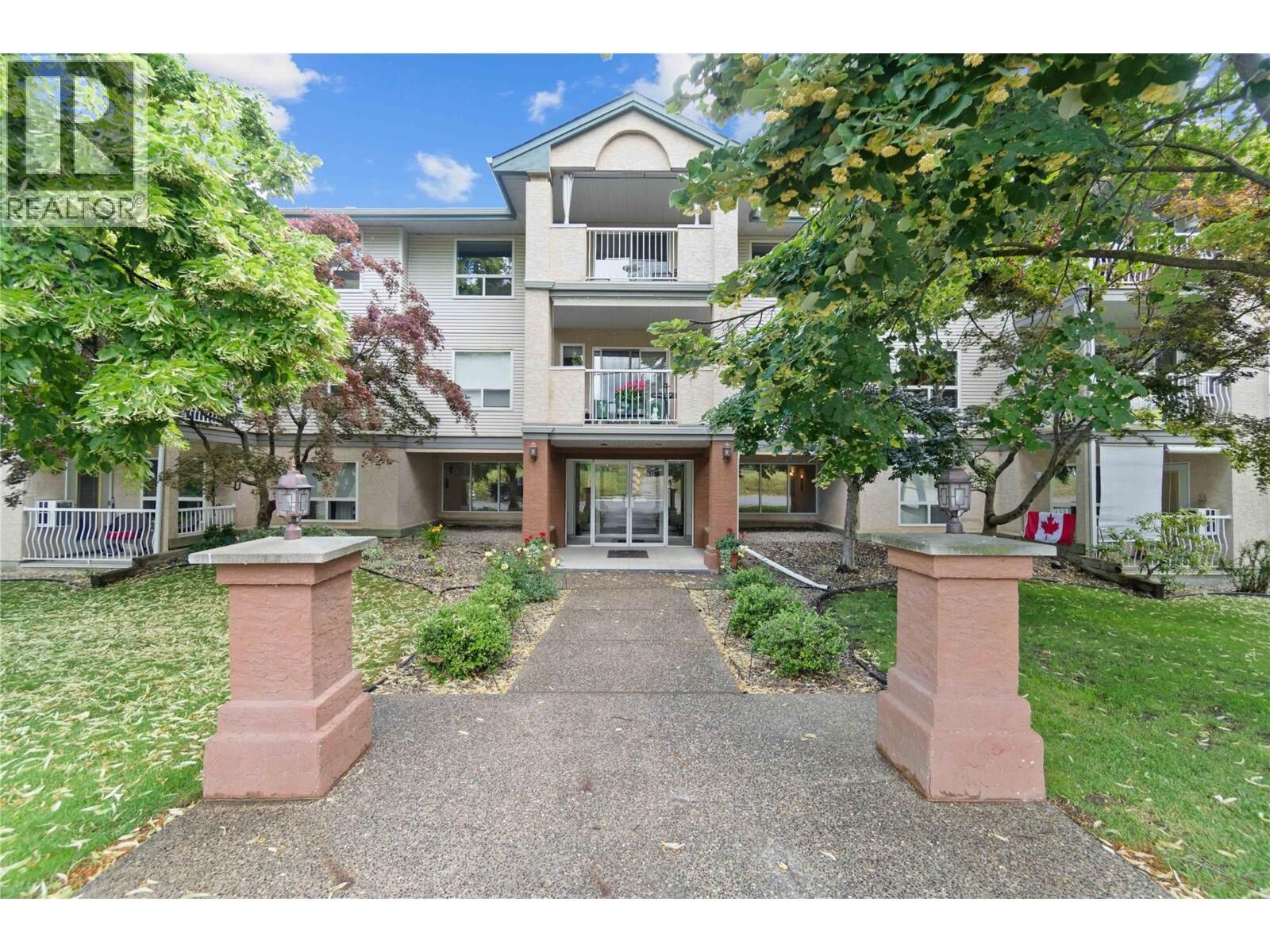 Property Photo:  250 5 Street Southeast 313  BC V1E 1J8 