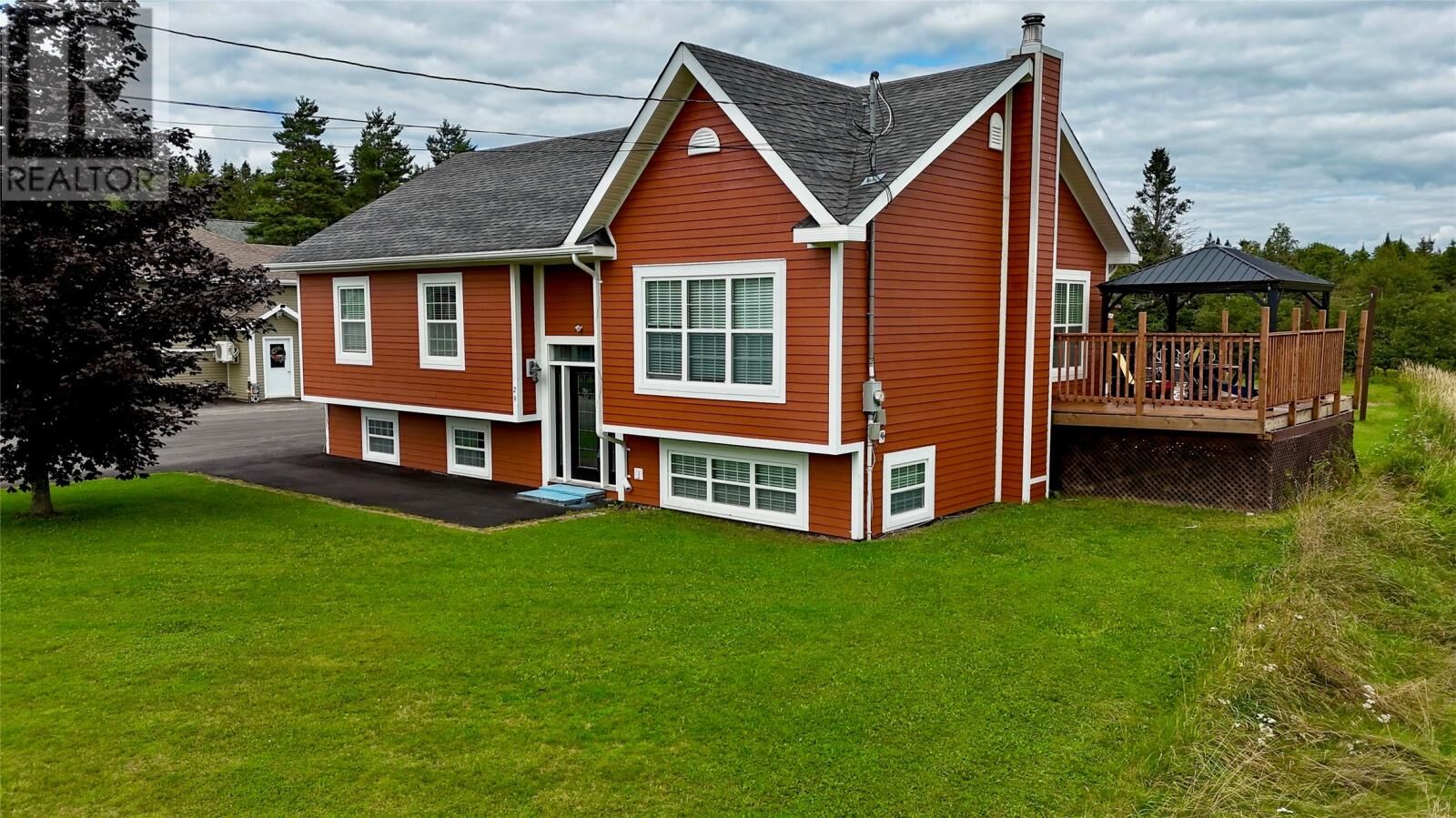 Property Photo:  29 Meadow Lane  NL A8A 3J5 