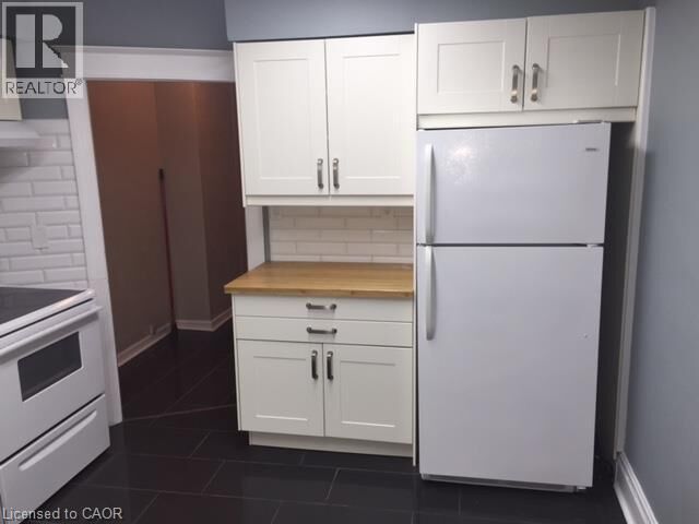 Property Photo:  73 Barnesdale Boulevard 1  ON L8M 2V5 