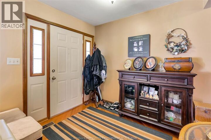 Property Photo:  1537 Rosati  ON N9J 2Z7 