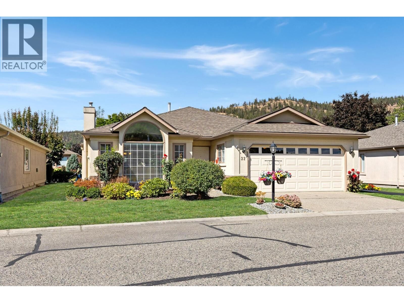 Property Photo:  595 Yates Road 32  BC V1V 1P8 