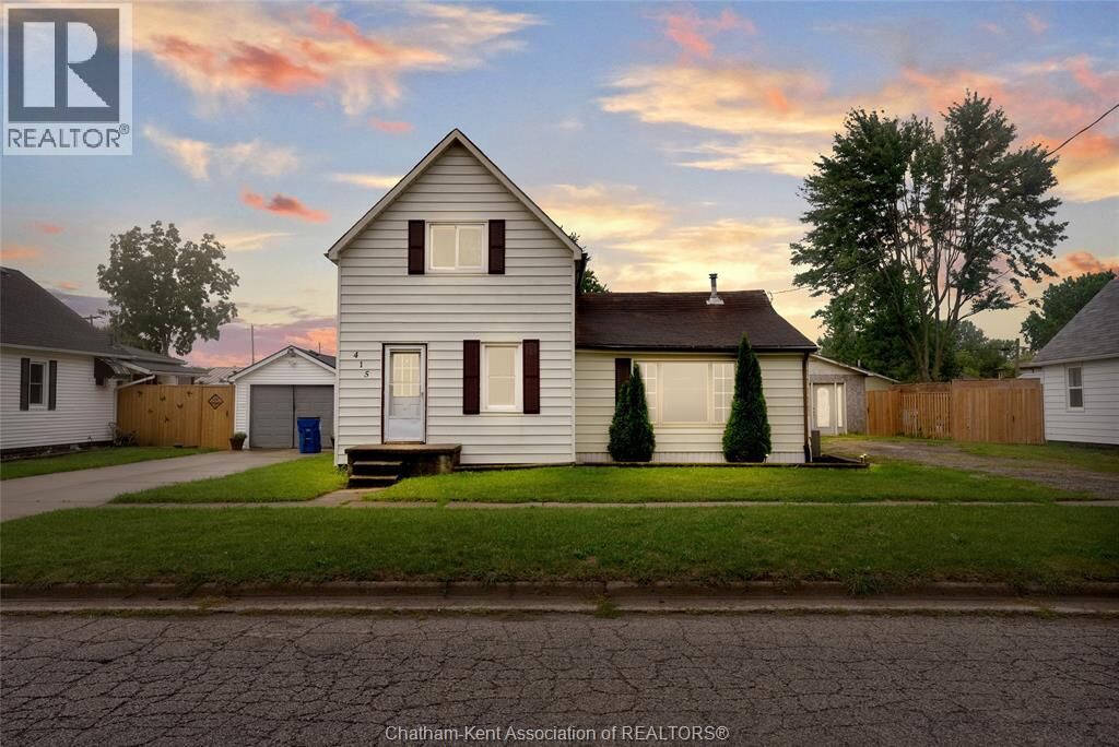 Property Photo:  415 Queen Street  ON N8A 1G8 
