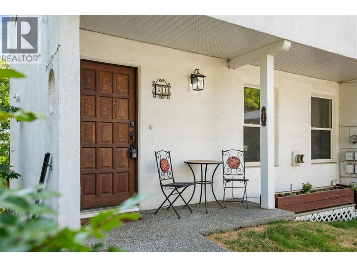 Property Photo: 3901 35 Avenue 21 BC V1T 2V1