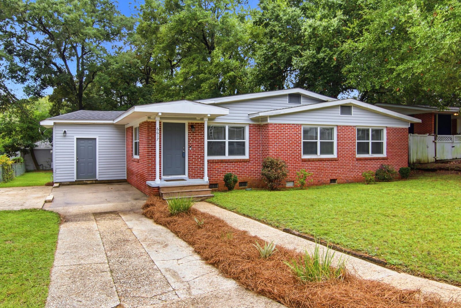 Property Photo:  6617 Lee Street  FL 32570 