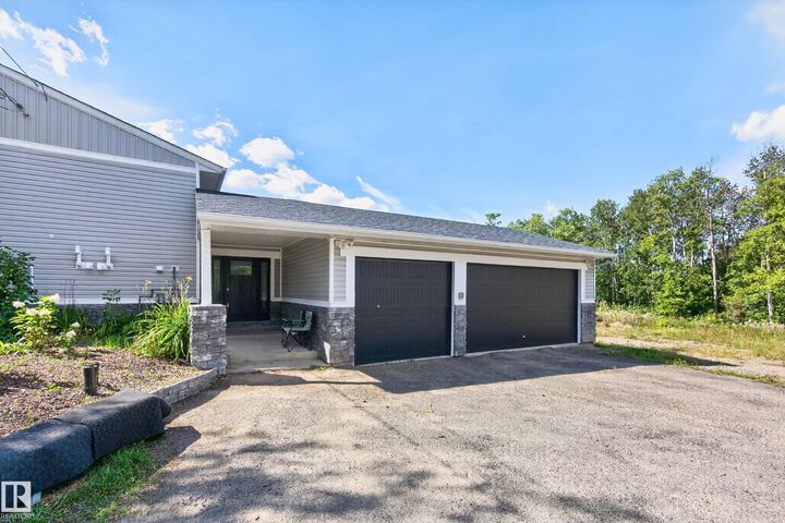 Property Photo: 52471 Rge Road 223 170 AB T8A 4P9