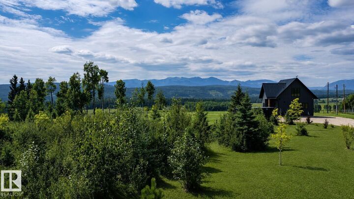 Property Photo:  213 Misty Valley Close  AB T0M 2H0 