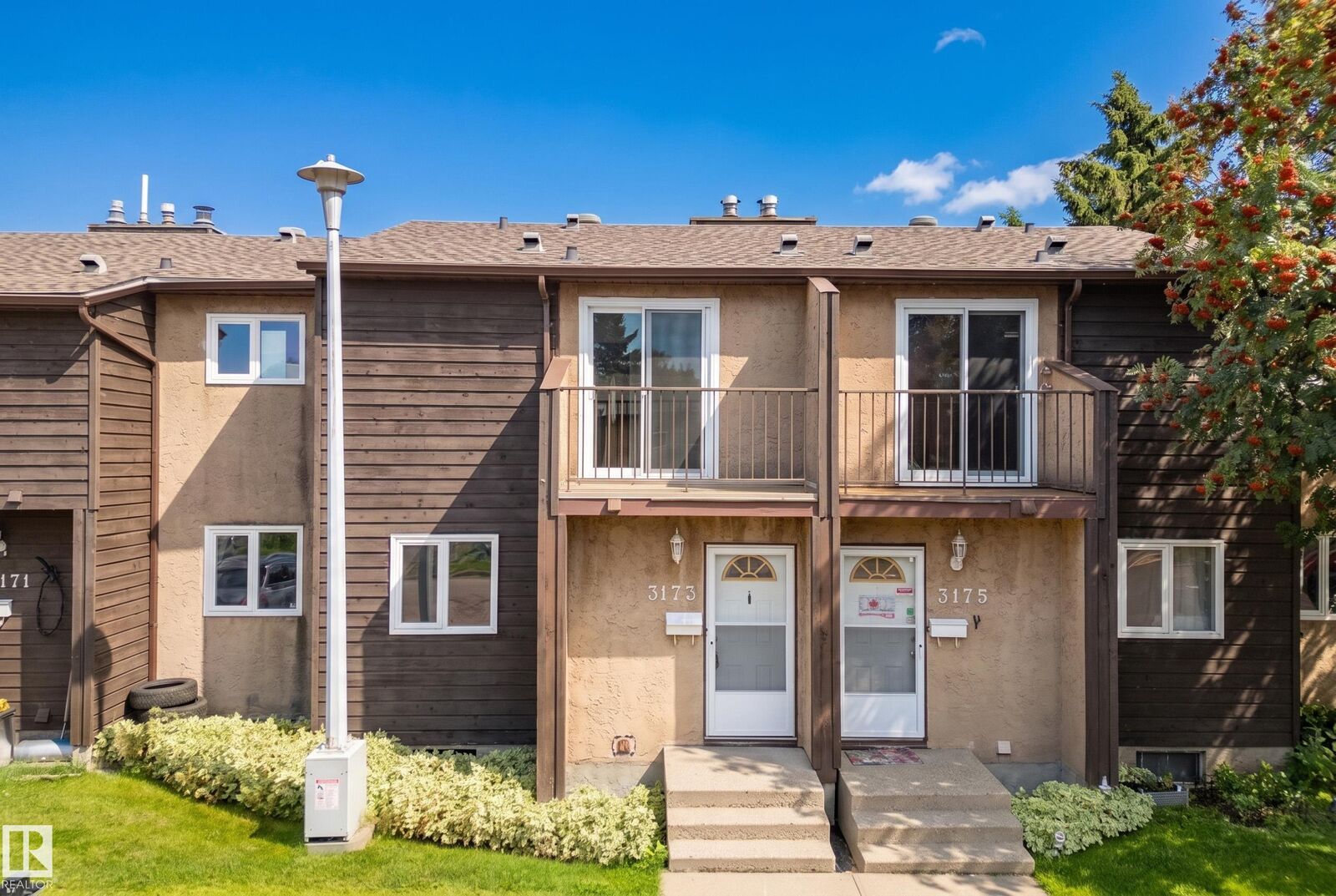 Property Photo:  3173 139 Avenue NW  AB T5Y 1R4 