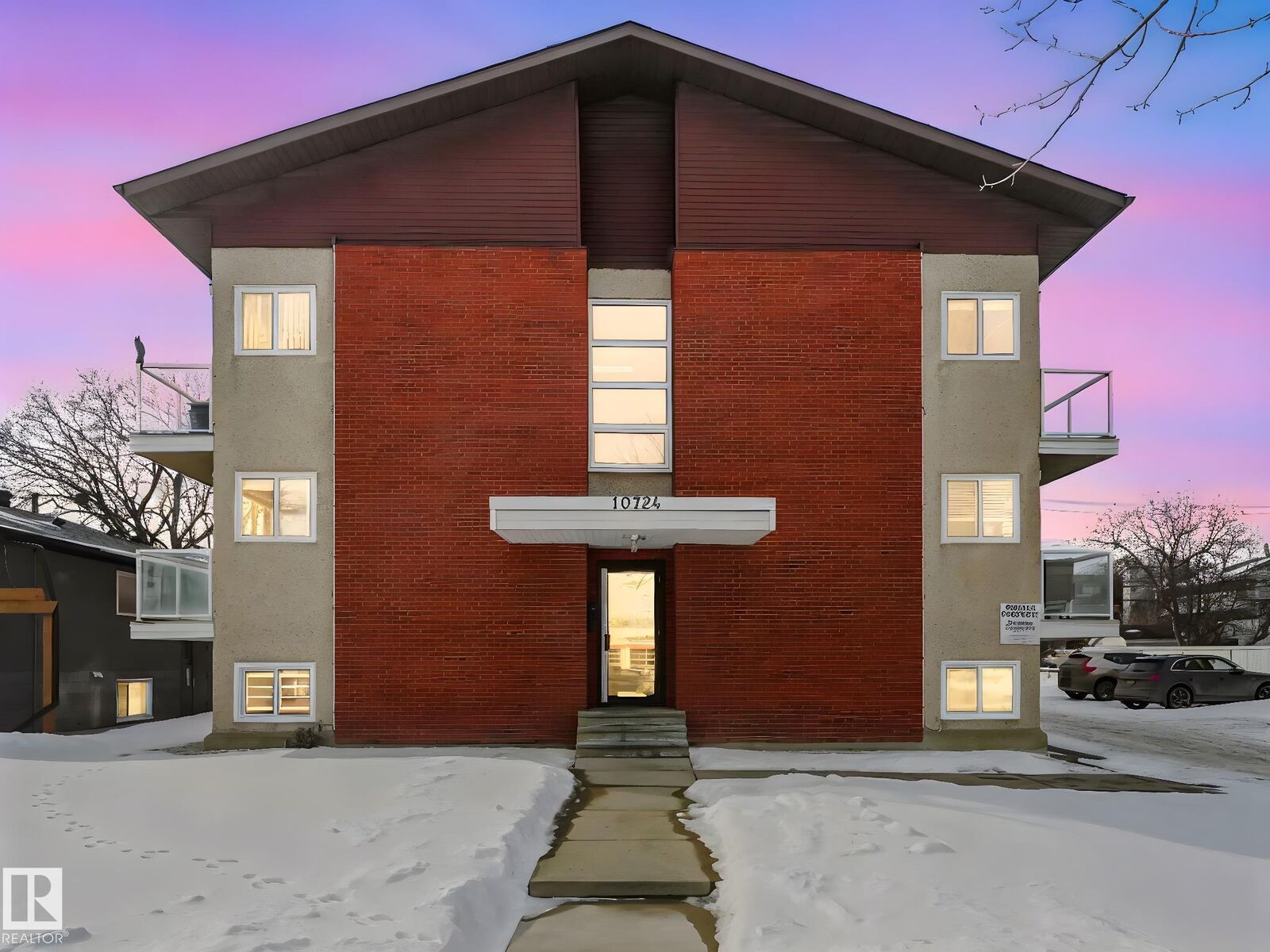 Property Photo:  10724 115 Street NW 15  AB T5H 3K9 