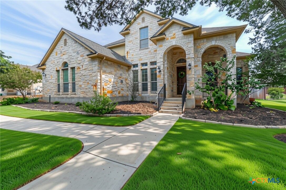 Property Photo: 263 Hamburg Avenue TX 78132