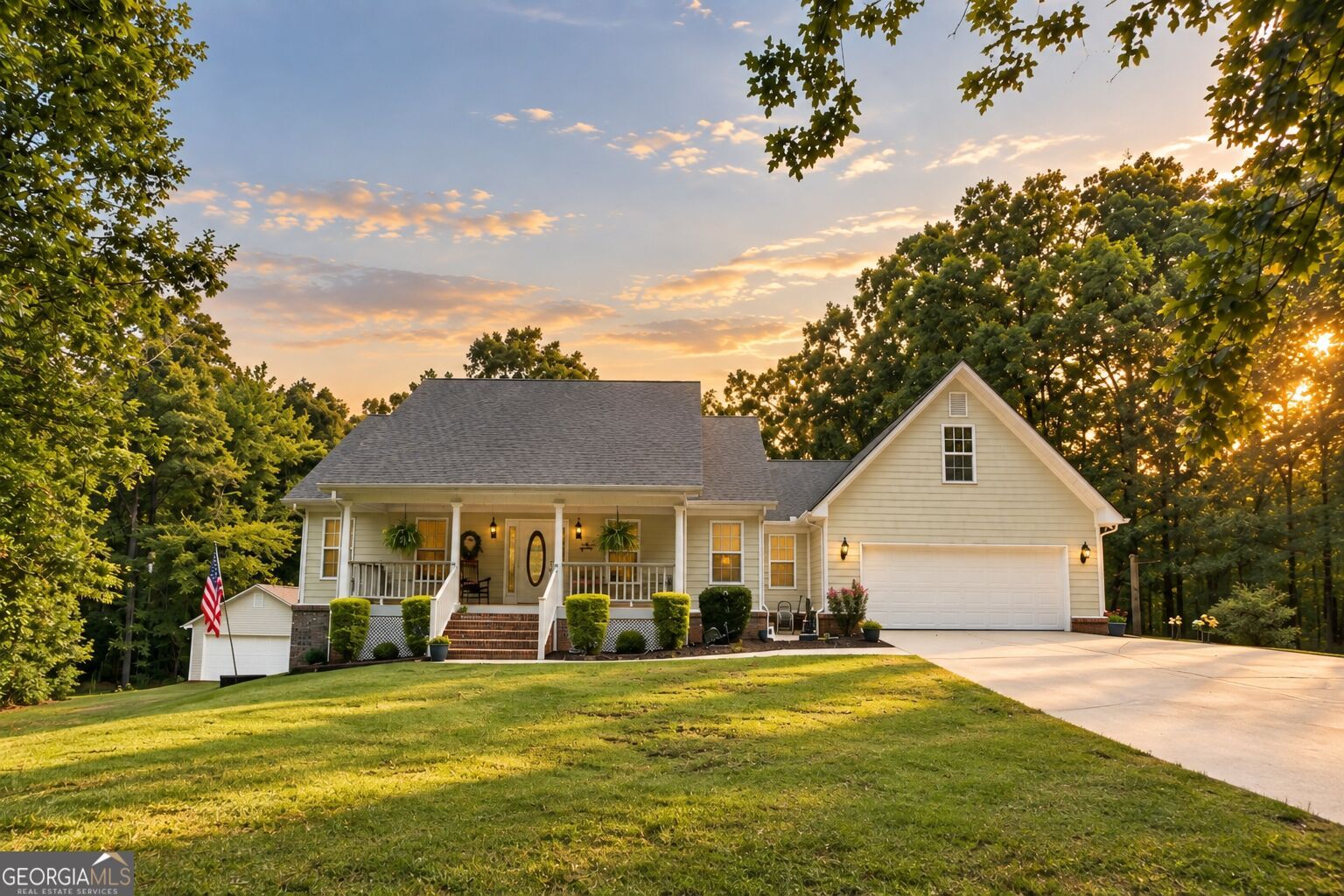 Property Photo: 540 Davis Road GA 30248