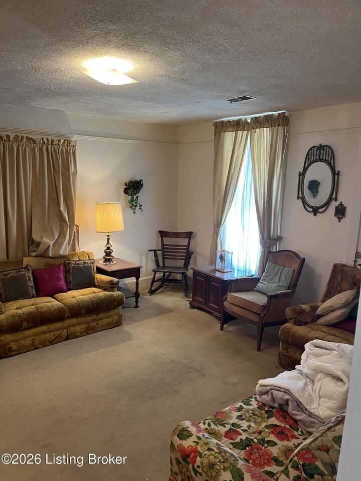 Property Photo:  1017 Henry Clay St  KY 40065 