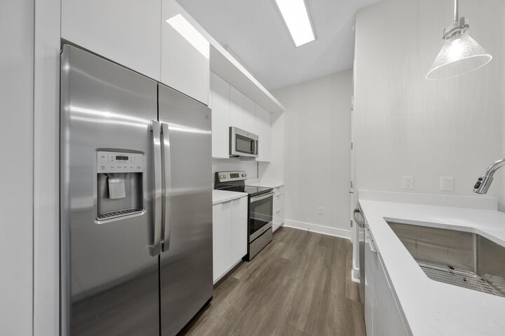 Property Photo:  121 34th St 510  NJ 07087-5902 