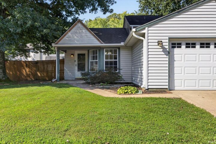 Property Photo: 3543 W Yellowstone Court IN 47403