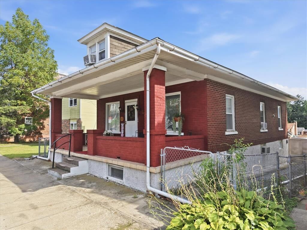 Property Photo:  230 E Susquehanna Street  PA 18103 