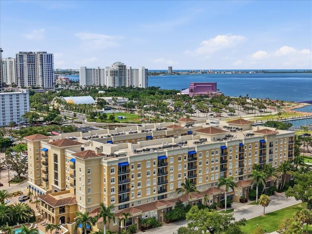 Property Photo:  1064 N Tamiami Trail 1206  FL 34236 