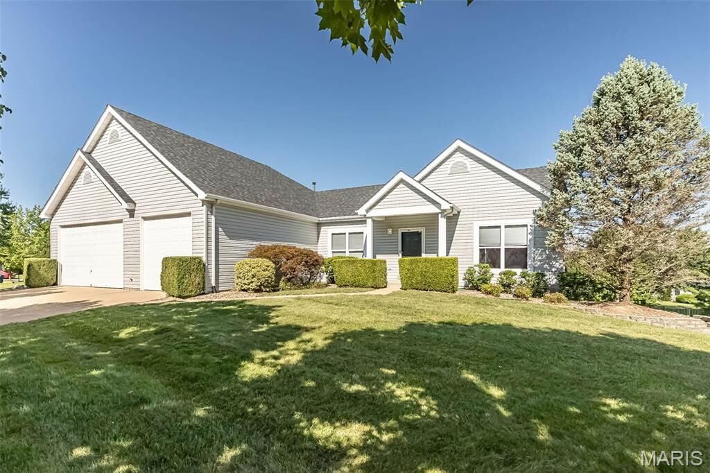 Property Photo:  865 Bellerive Manor Drive  MO 63141 