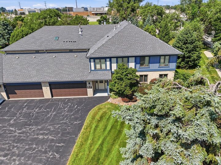Property Photo:  2751 Harbor Drive 2751  IL 60431 
