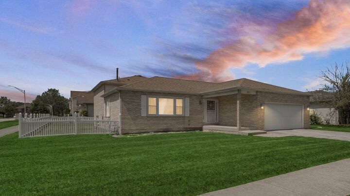 Property Photo:  322 Central Avenue  IL 60443 
