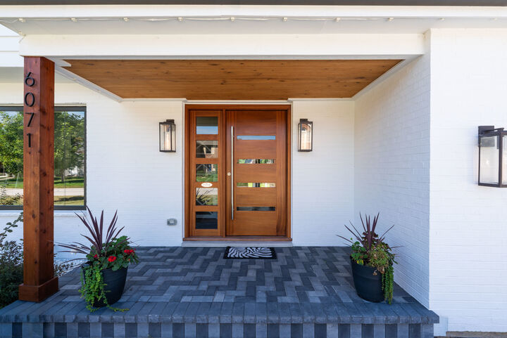 Property Photo:  