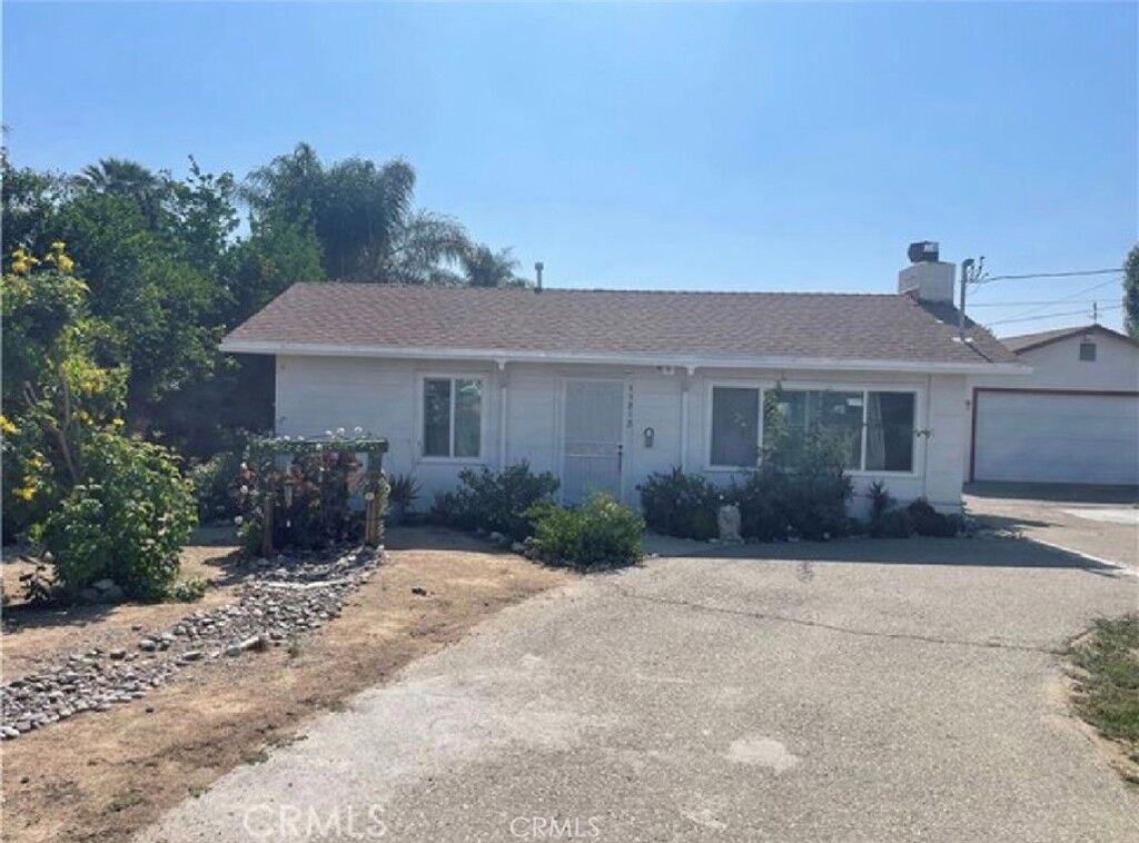 Property Photo: 11818 Yorba Avenue CA 91710