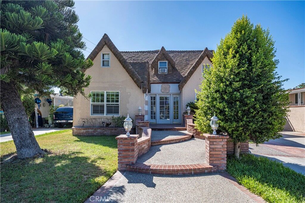 Property Photo:  6503 Wilcox Avenue  CA 90201 