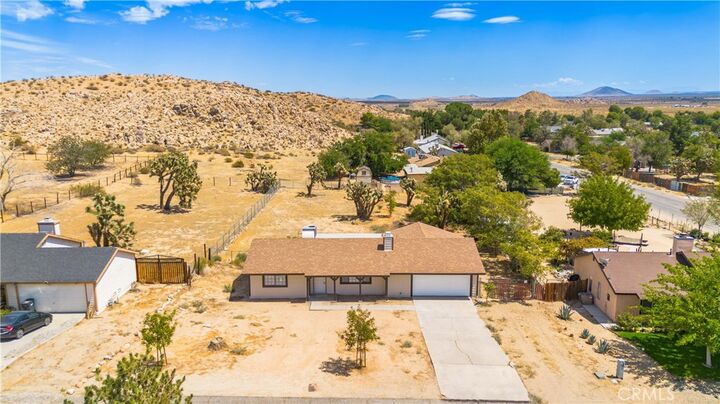 Property Photo:  39514 167th E  CA 93591 
