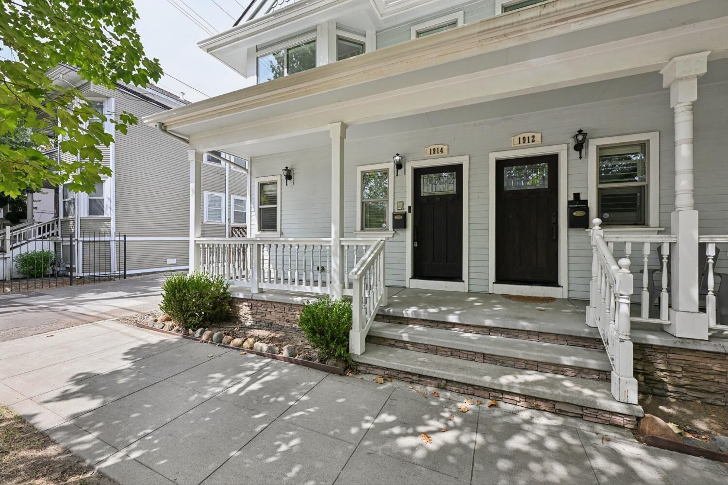 Property Photo:  1914 6th Street  CA 95811 