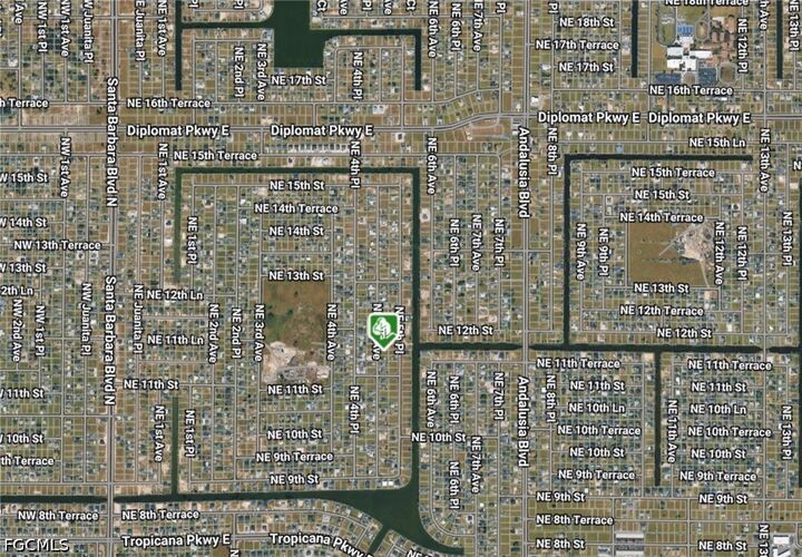 Property Photo:  1127 NE 5th Avenue  FL 33909 