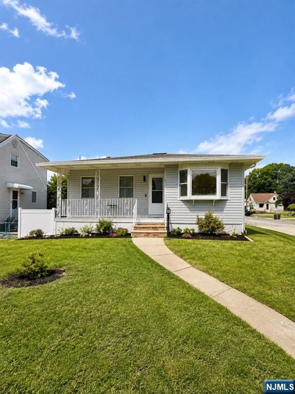 Property Photo:  26 Coney Road  NJ 07424 