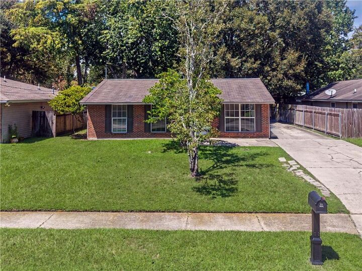 Property Photo: 228 Martin Lane LA 70458