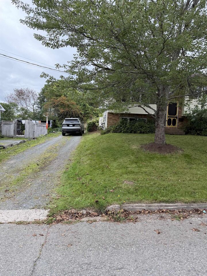 Property Photo: 7 Viewville B2g 1E1 NS B2G 1E1