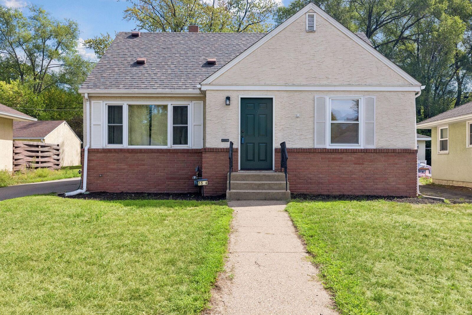 Property Photo:  1554 Chamber Street  MN 55106 