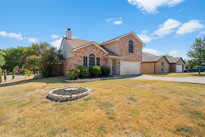 Property Photo: 1808 Rybovich Lane TX 76063