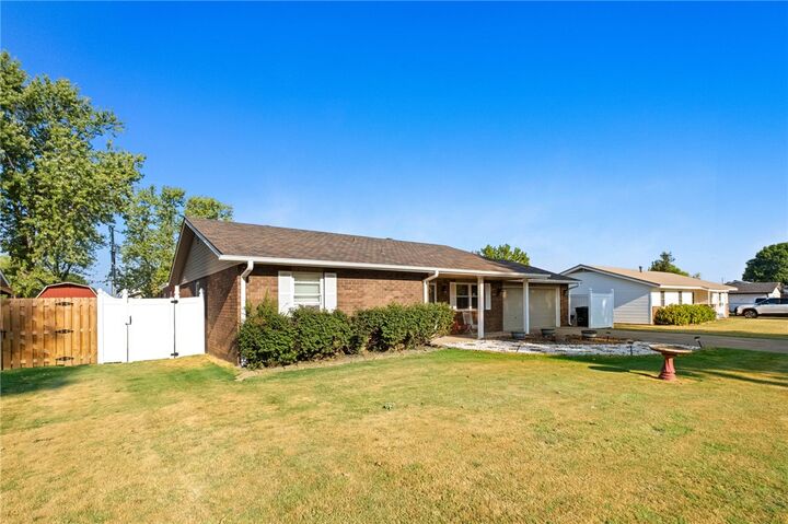 Property Photo: 604 Andy Street AR 72762