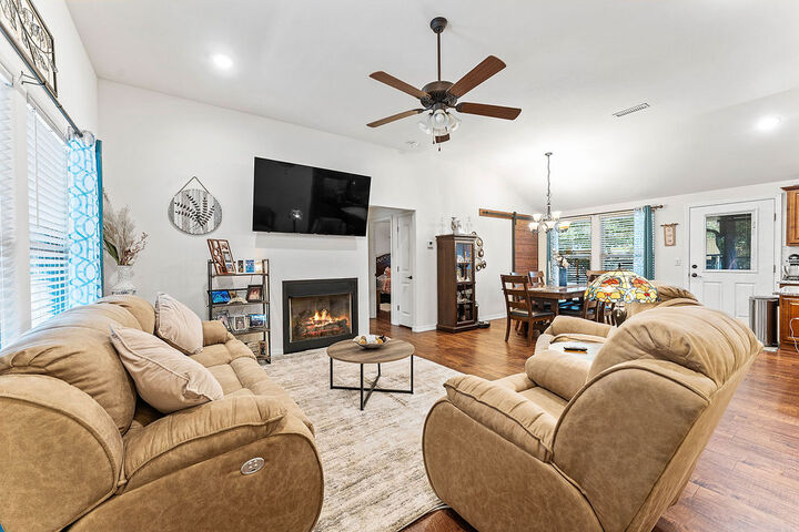 Property Photo:  4 Bempton Lane  AR 72715 