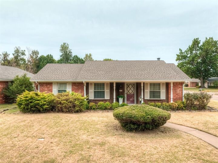 Property Photo:  125 Farris Place  OK 73018 